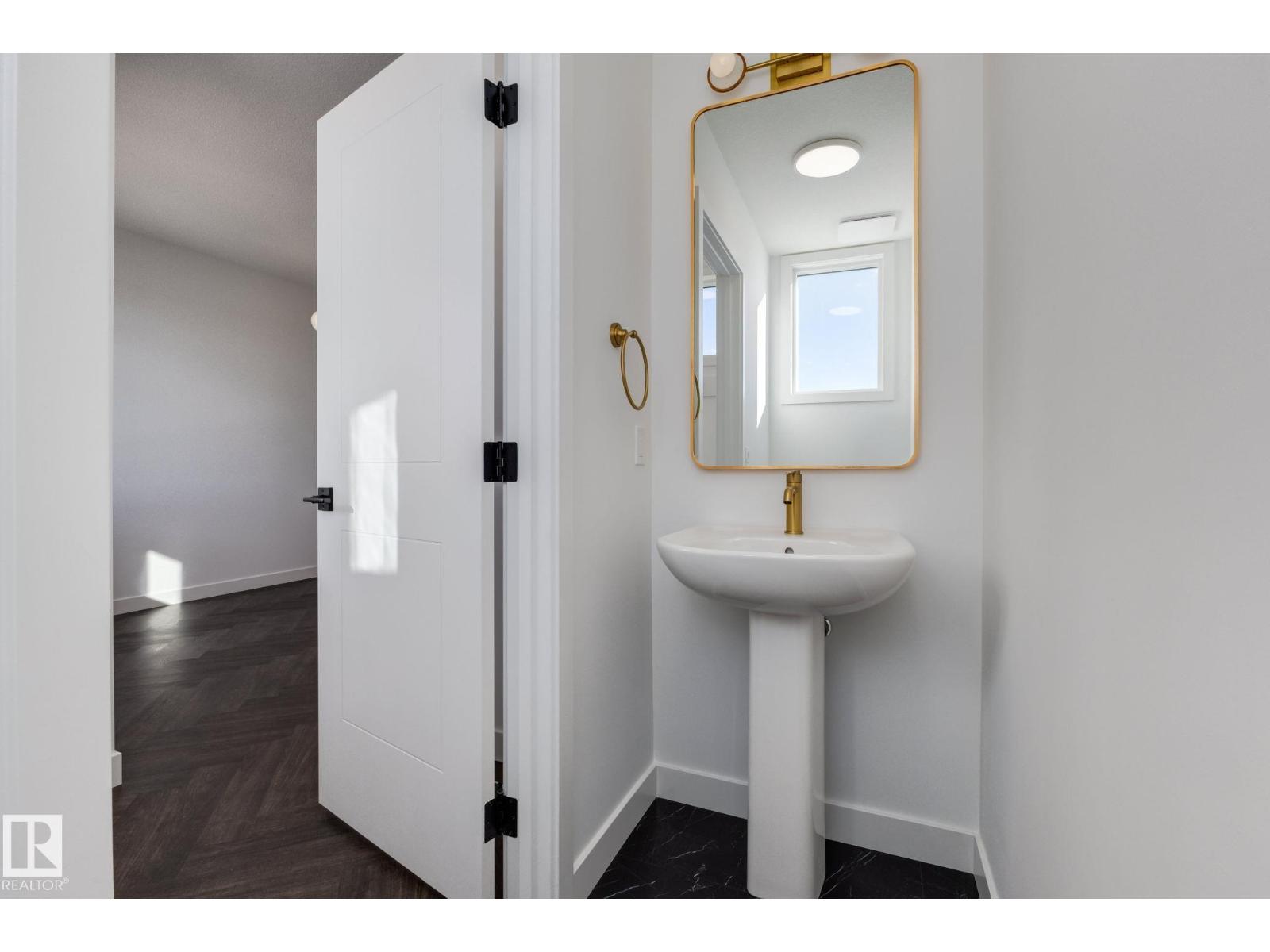 2203 Crossbill Li Nw Property Photo 15