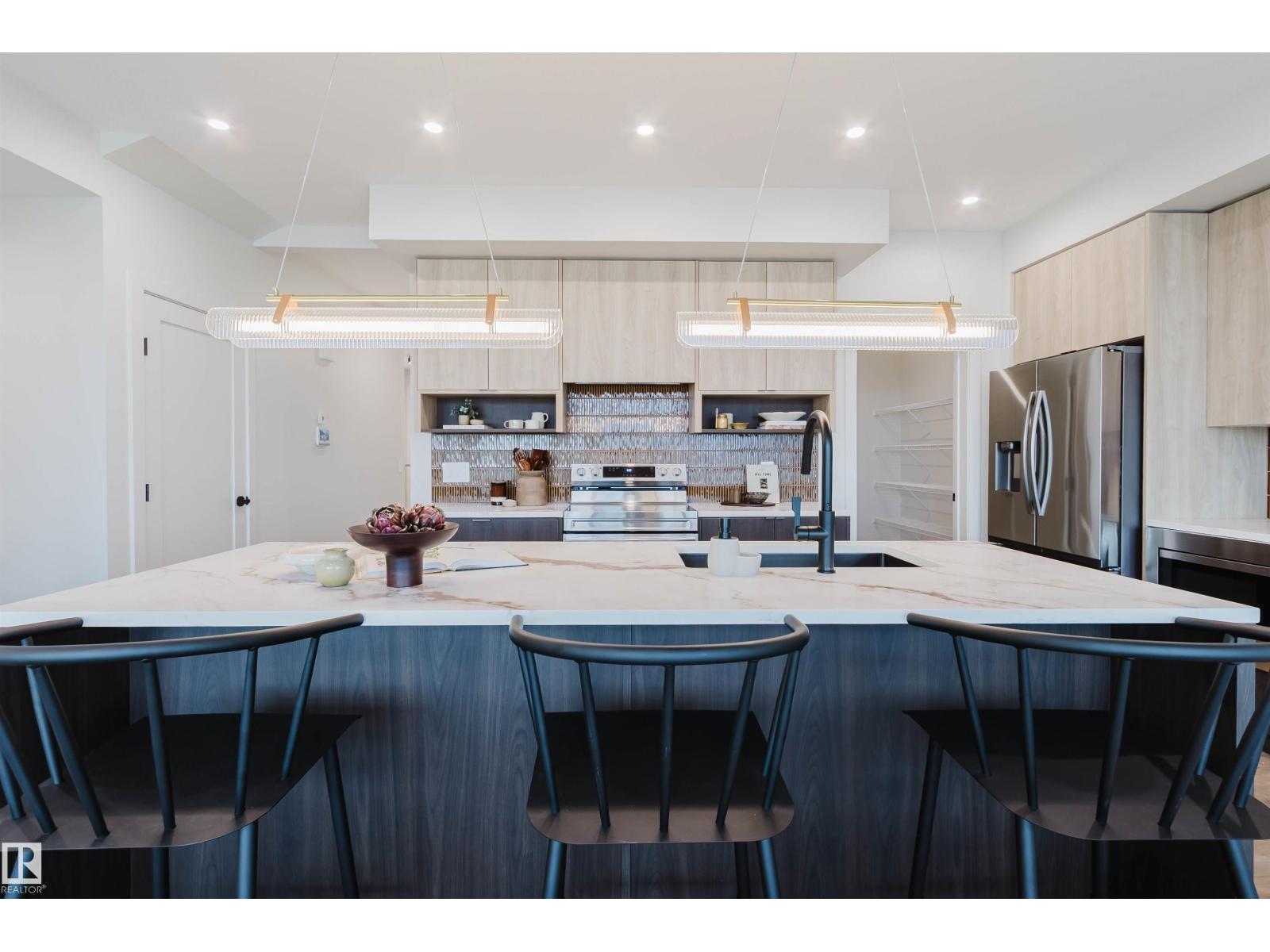 22 Clichy Cl Property Photo 9