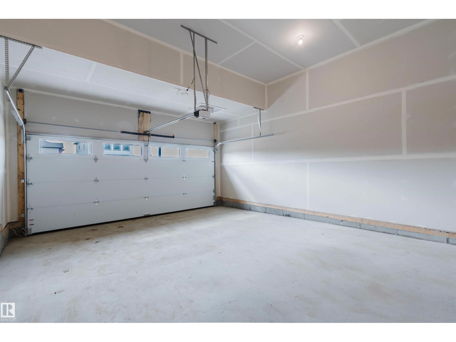 22 Clichy Cl Property Photo 14