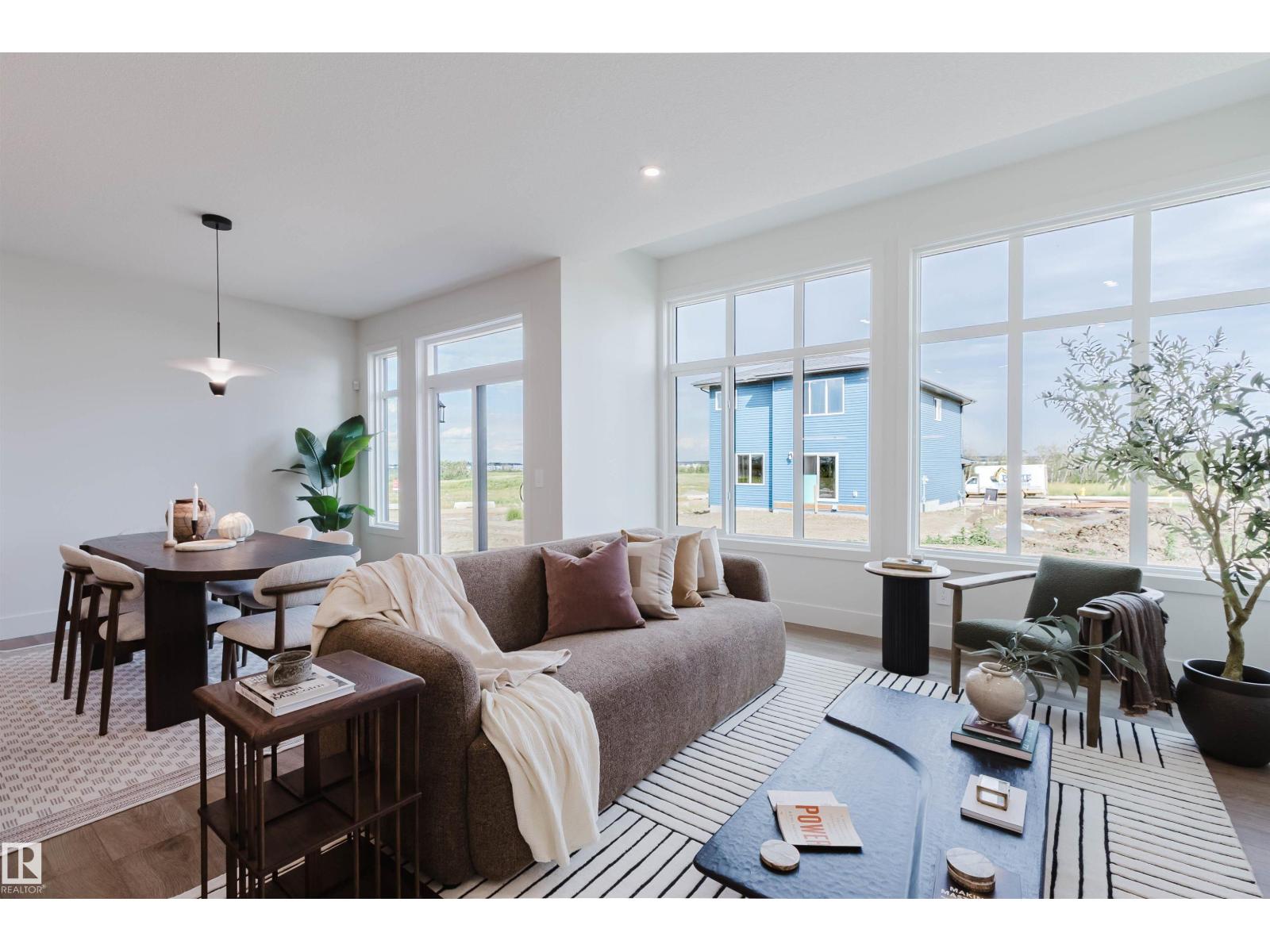 22 Clichy Cl Property Photo 22