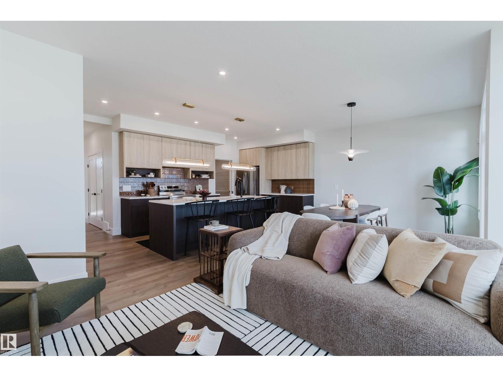 22 Clichy Cl Property Photo 23