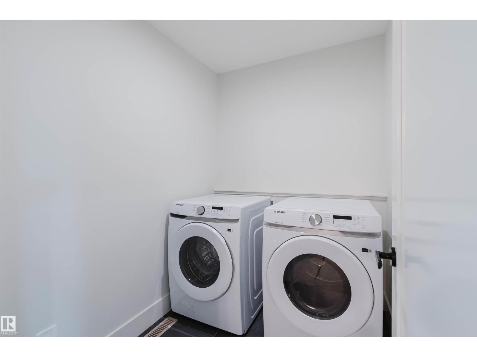 22 Clichy Cl Property Photo 32
