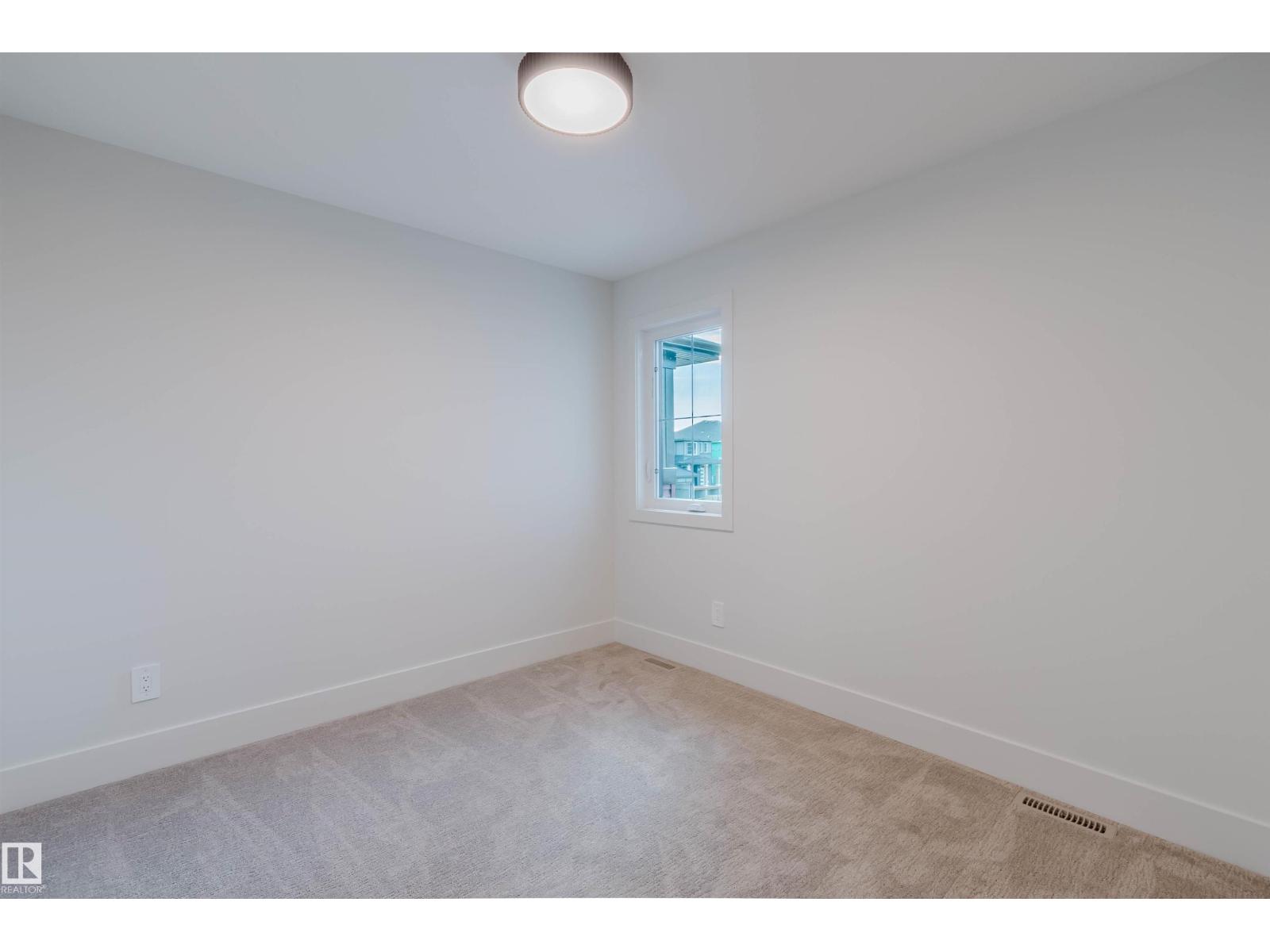 22 Clichy Cl Property Photo 33