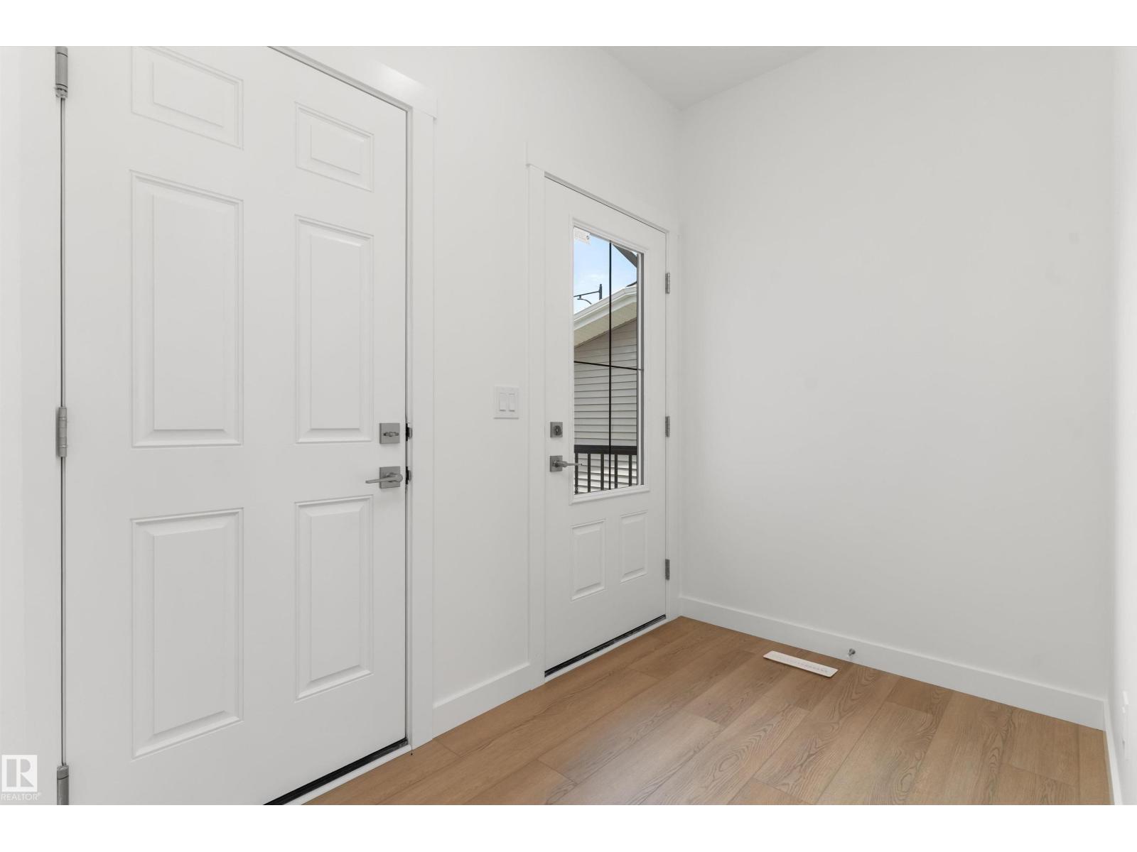 1054 Cristall Cr Sw Property Photo 3