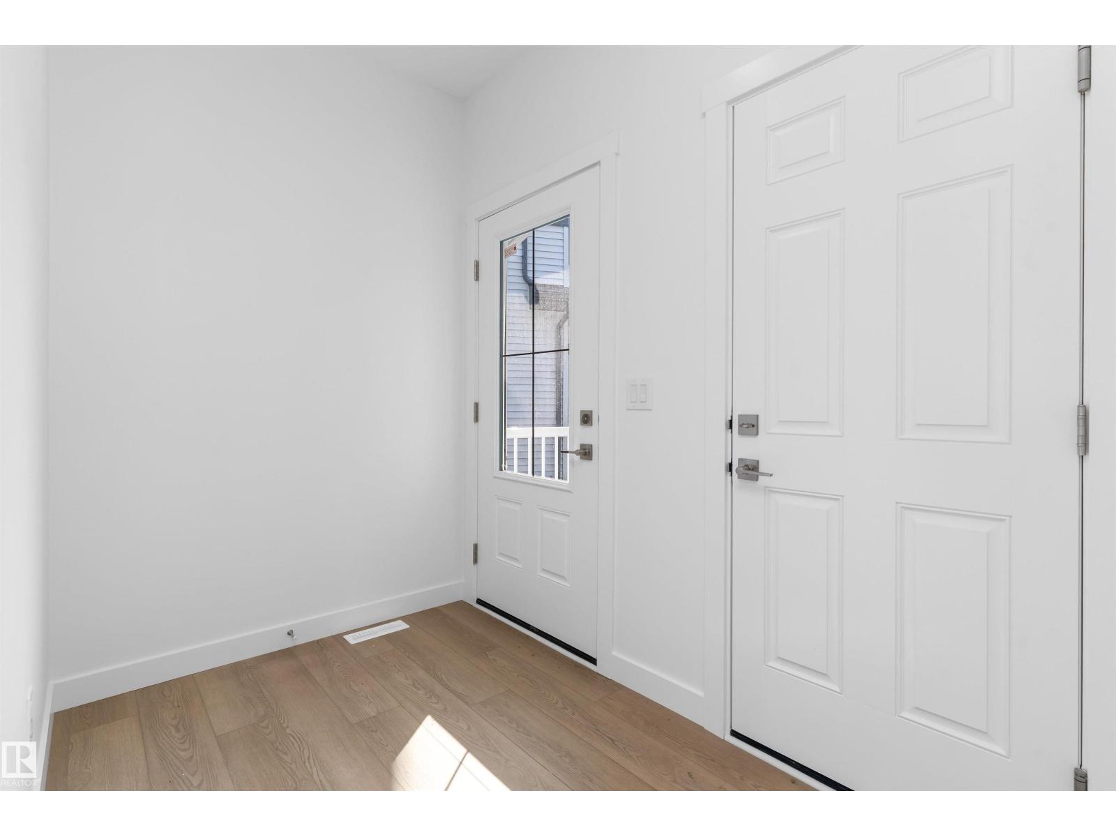 1064 Cristall Cr Sw Property Photo 3