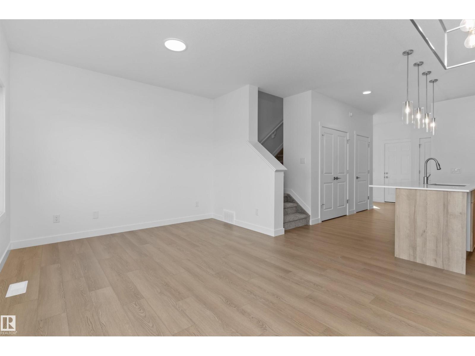 1064 Cristall Cr Sw Property Photo 11