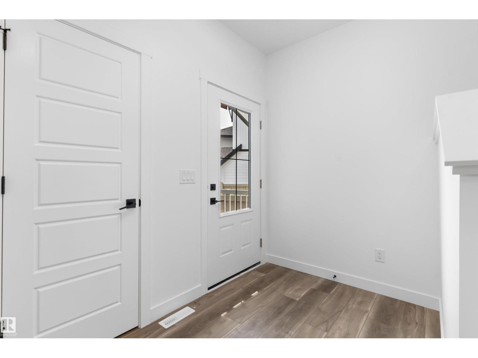 1066 Cristall Cr Sw Property Photo 3