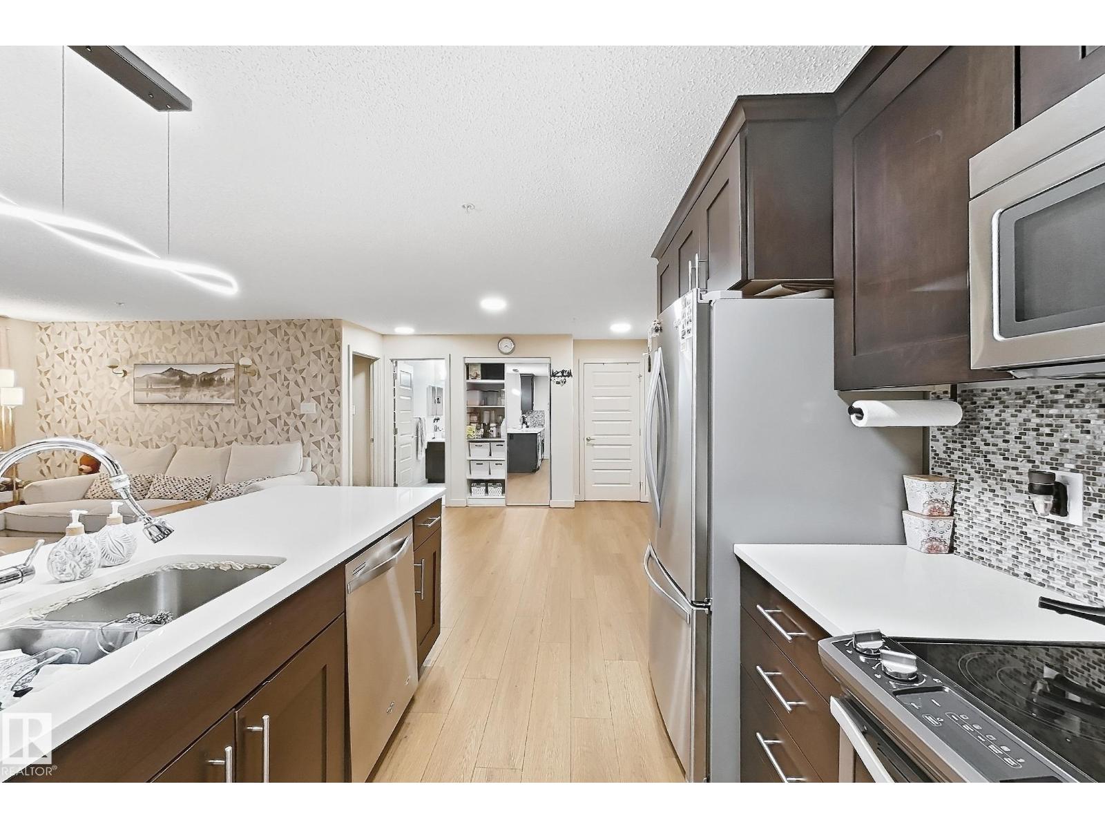 #116 4008 Savaryn Dr Sw Sw Property Photo 4