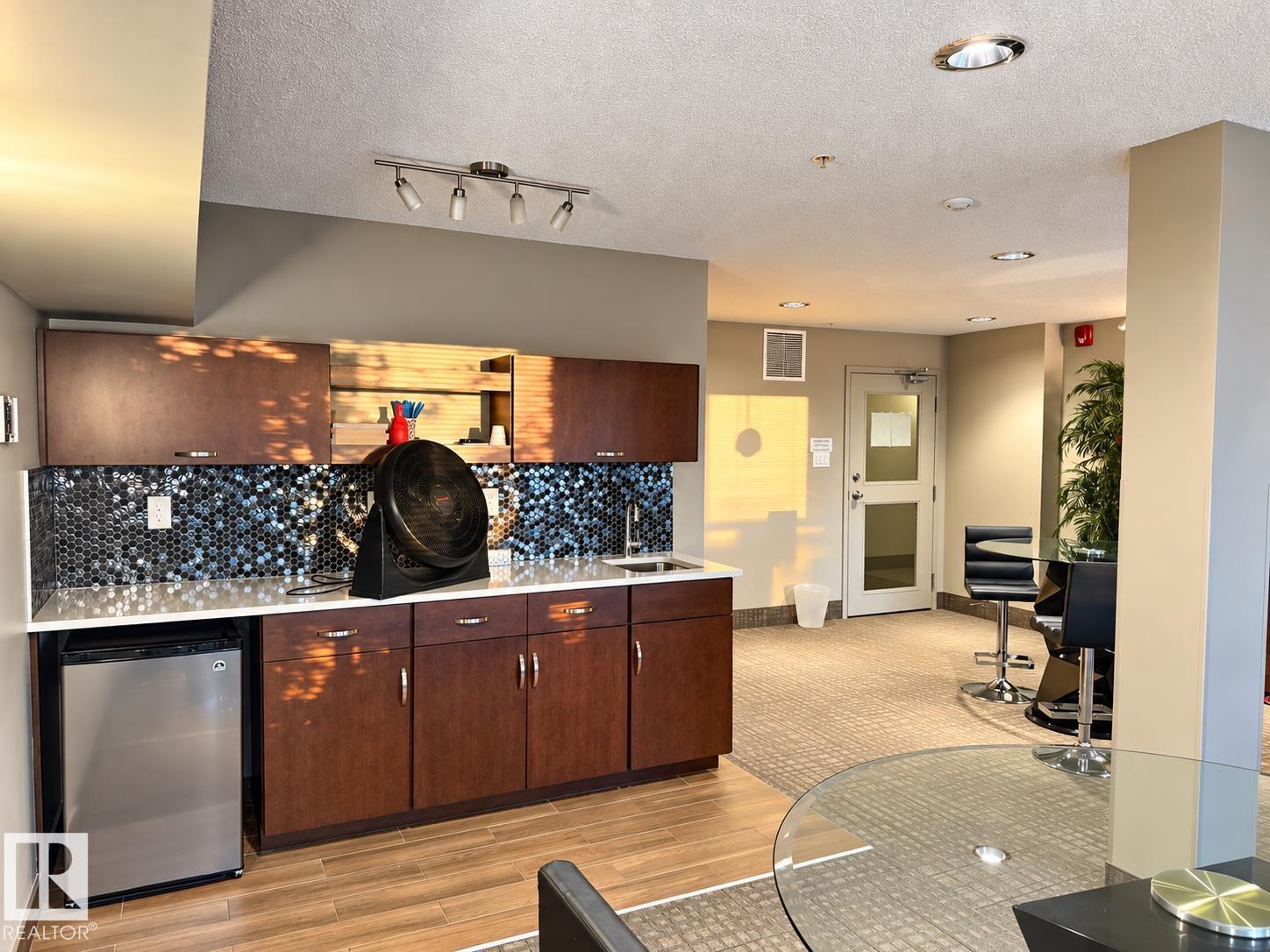 #116 4008 Savaryn Dr Sw Sw Property Photo 21