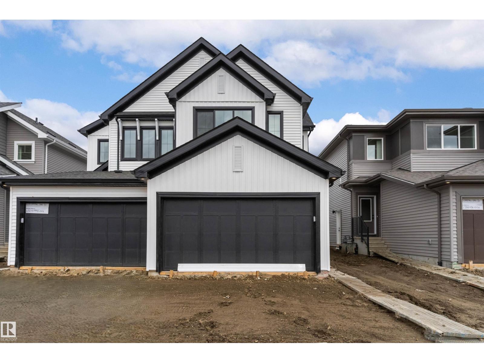 1052 CRISTALL CR SW Property Photo 1