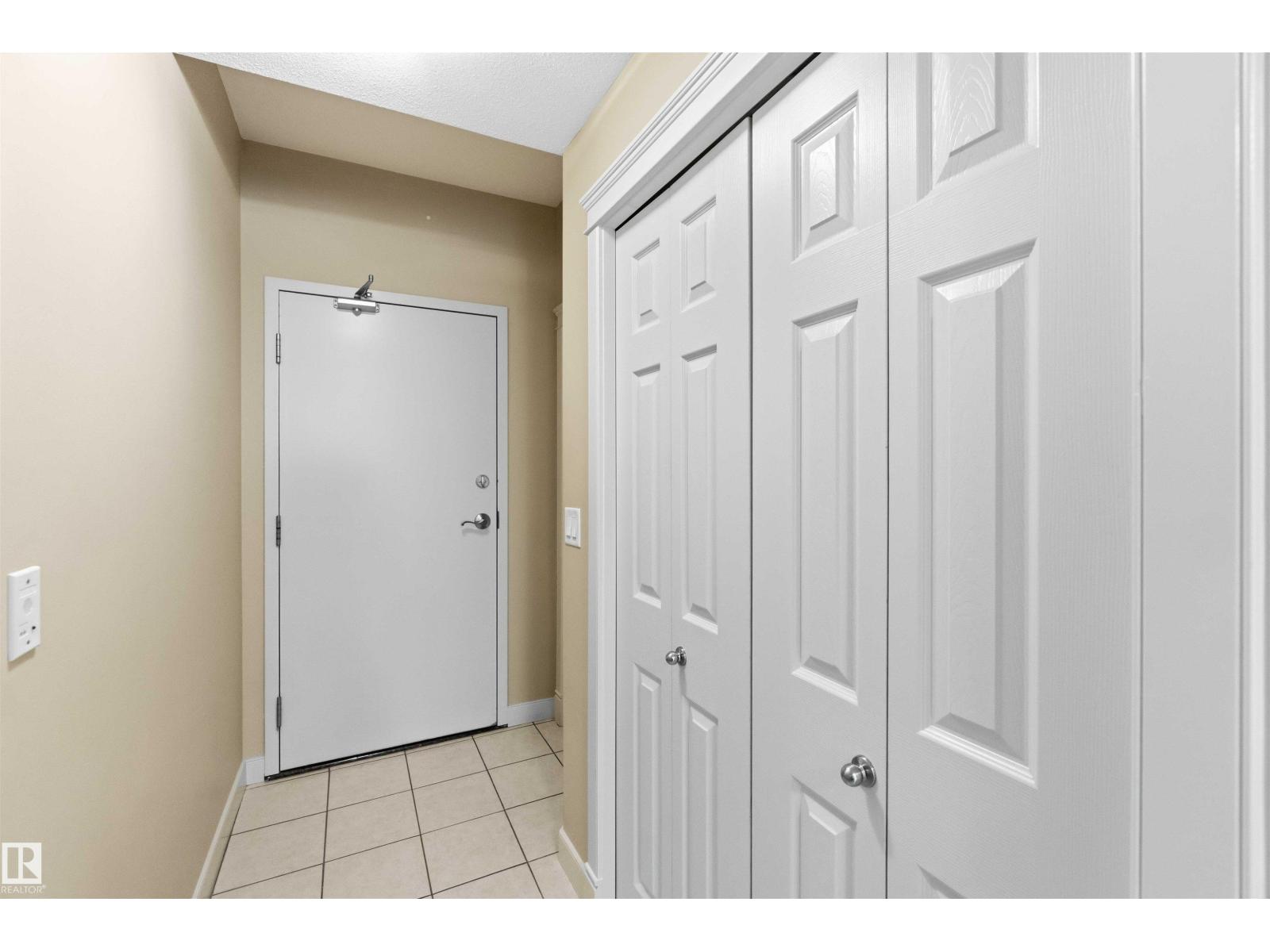 #708 9939 109 St Nw Property Photo 8
