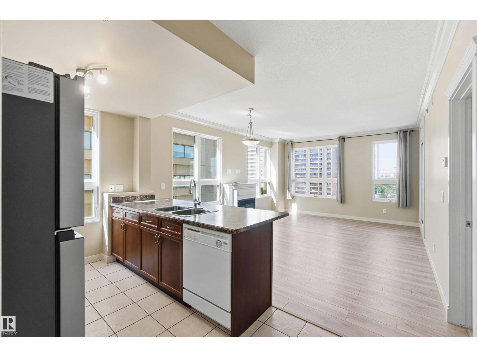 #708 9939 109 St Nw Property Photo 16