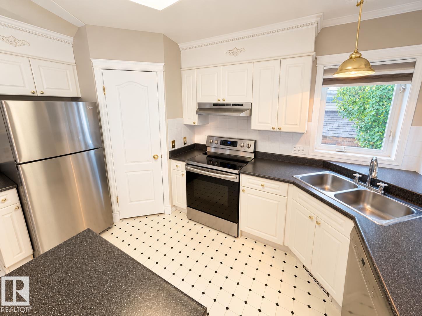 3 Hardcastle Pl Property Photo 23