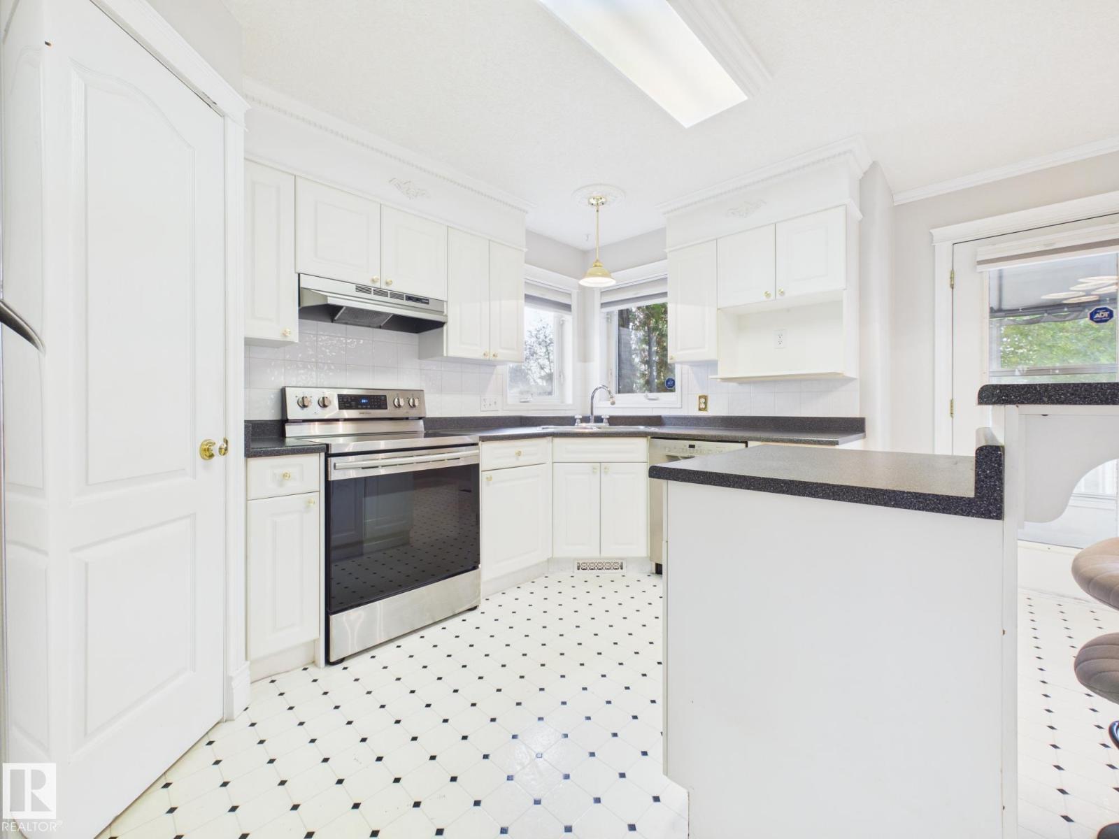 3 Hardcastle Pl Property Photo 29