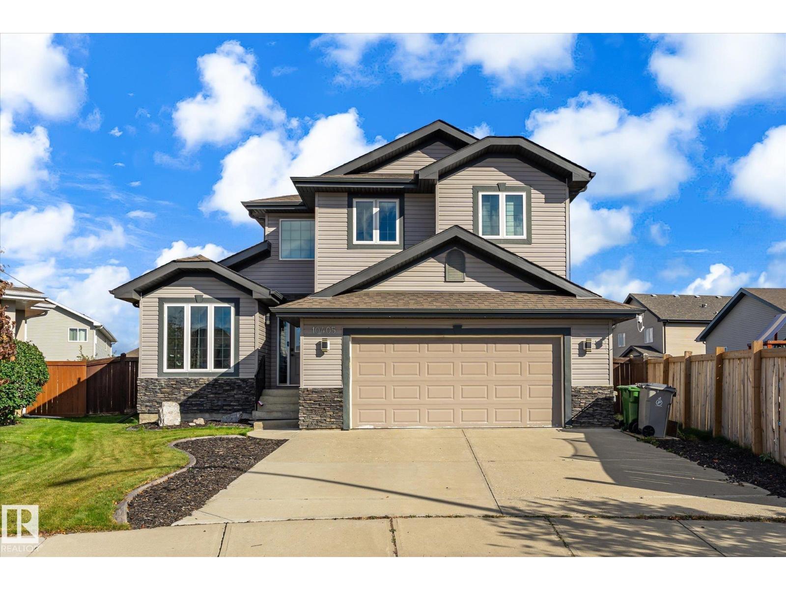 10405 98 St Property Photo 2