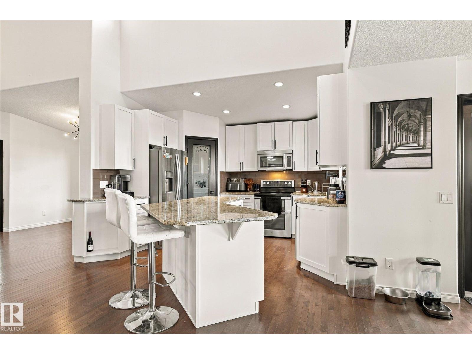 10405 98 St Property Photo 10