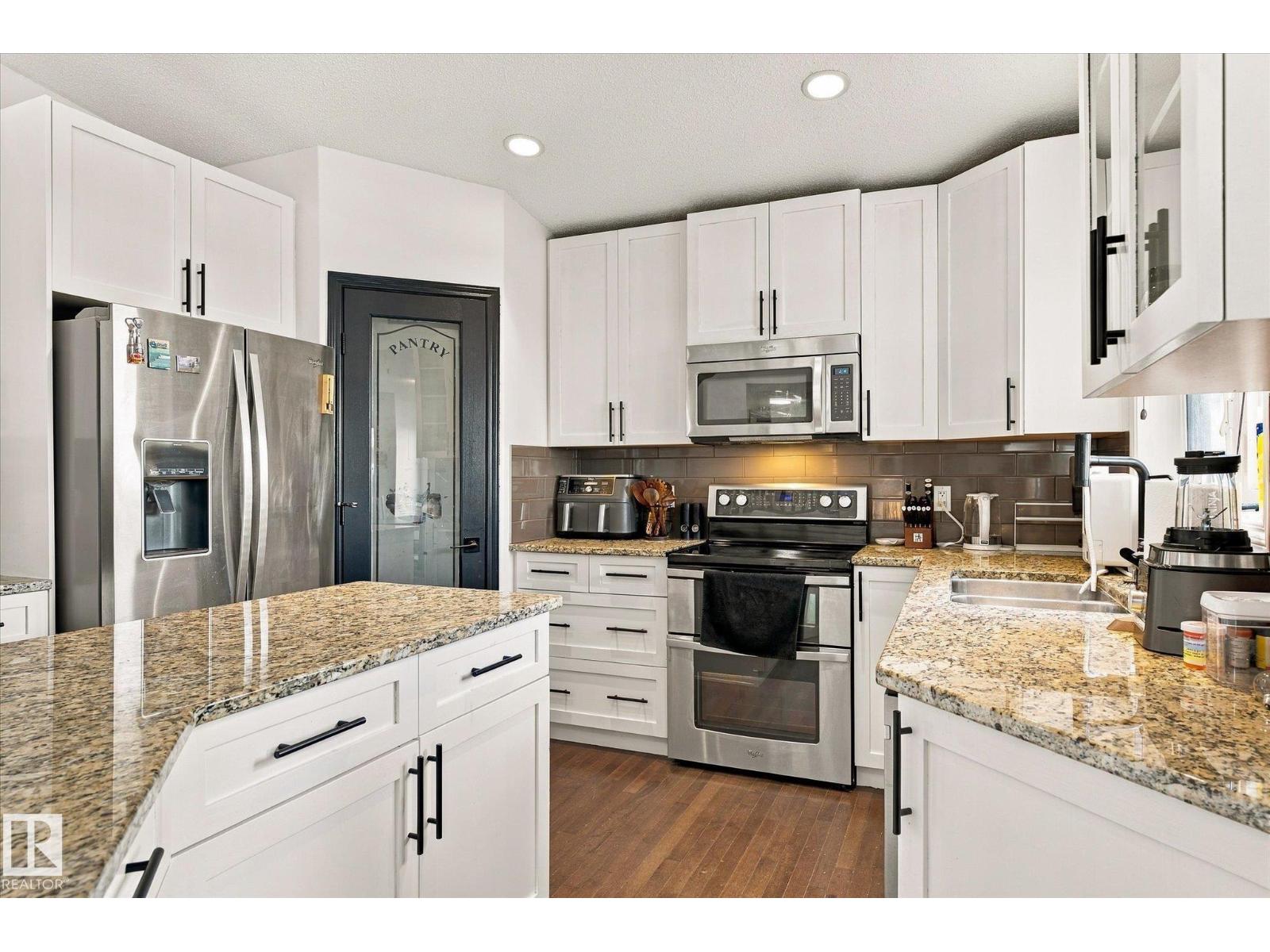 10405 98 St Property Photo 12