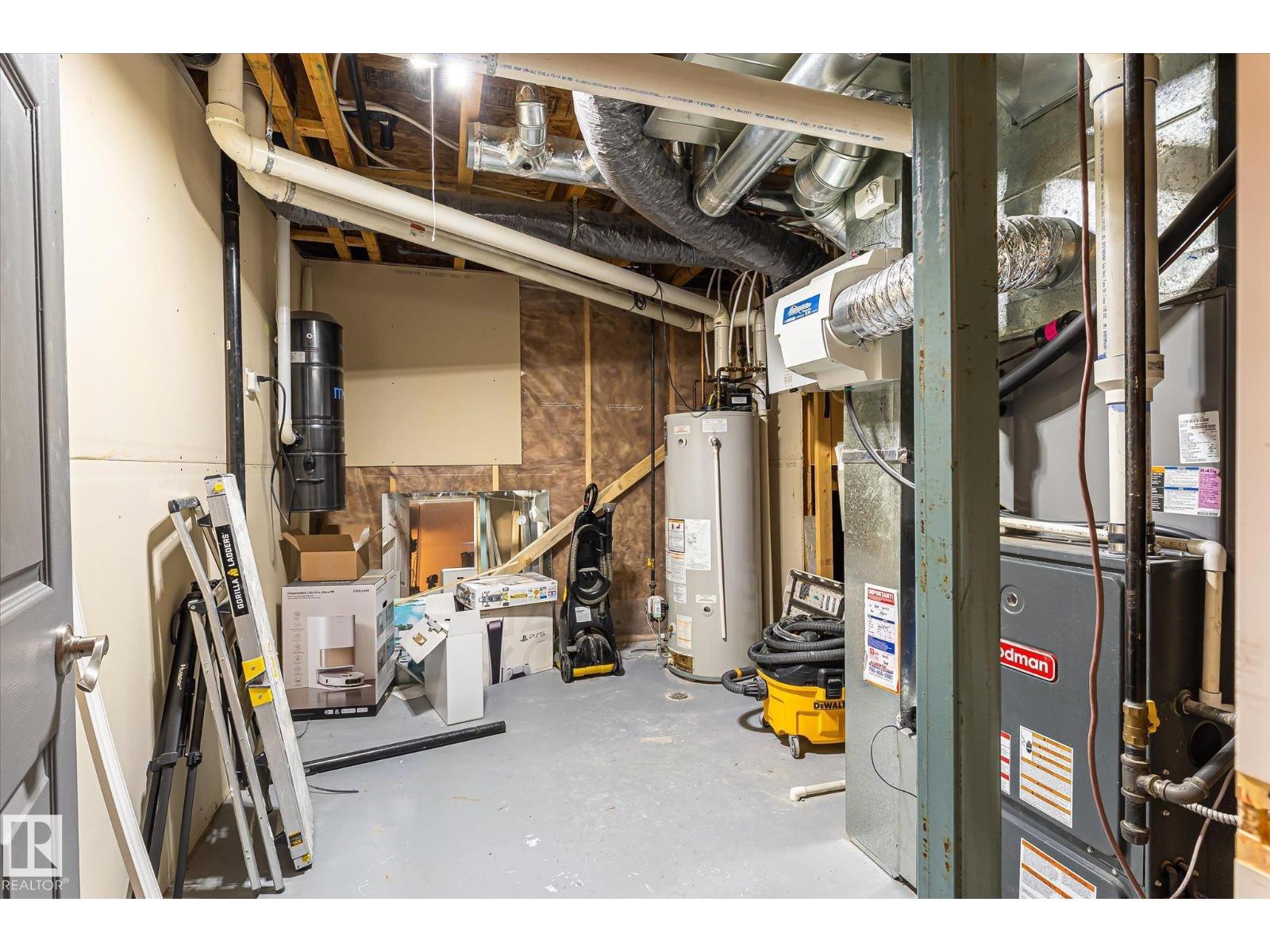 10405 98 St Property Photo 48