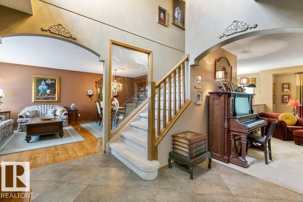 37 Huntington Cr Property Photo 2