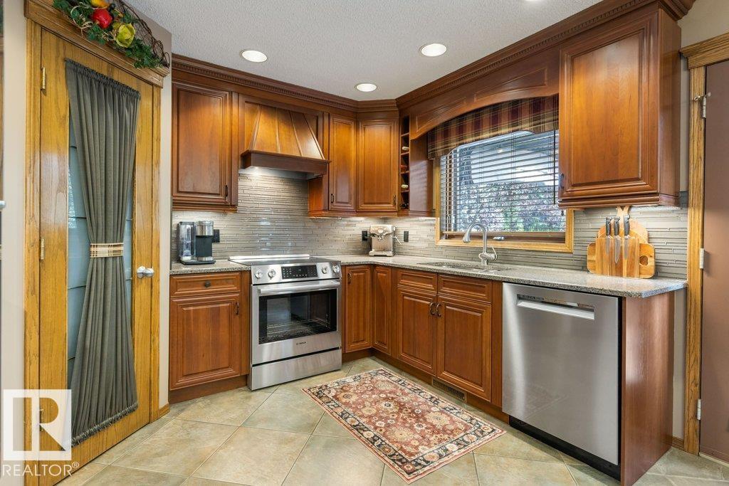 37 Huntington Cr Property Photo 10