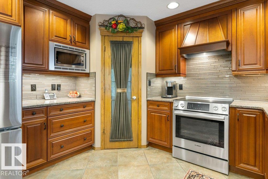 37 Huntington Cr Property Photo 12