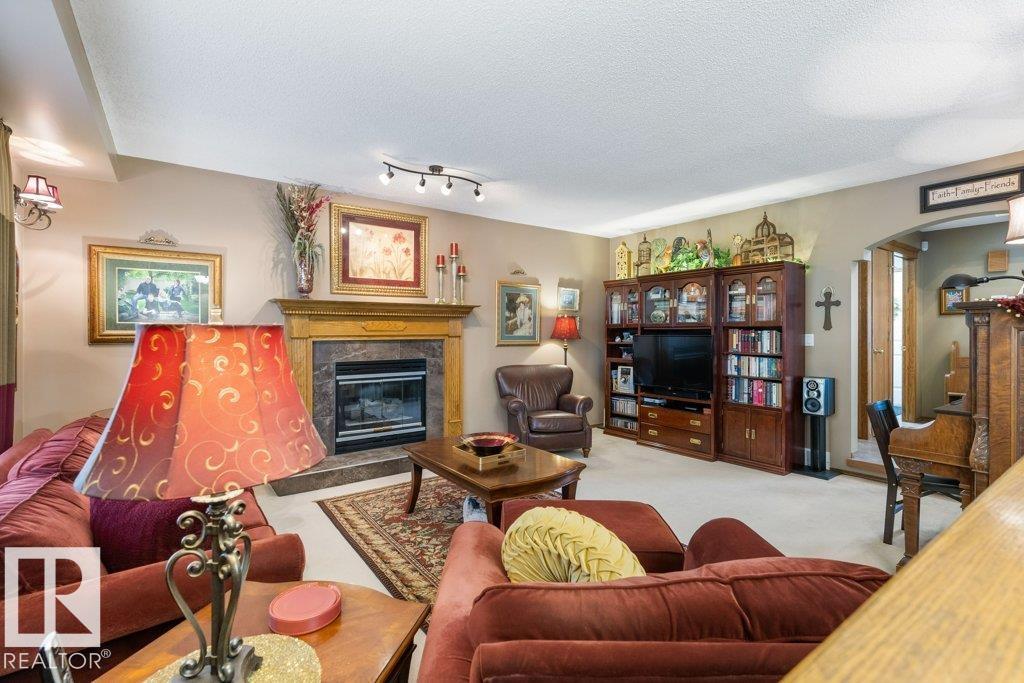 37 Huntington Cr Property Photo 18