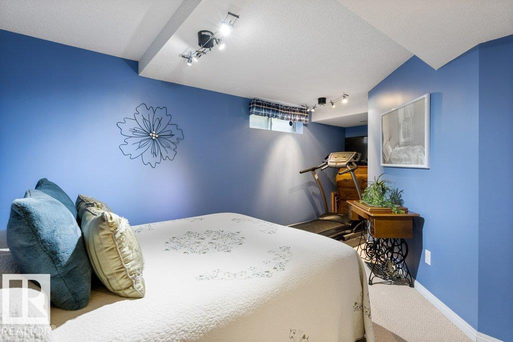 37 Huntington Cr Property Photo 29