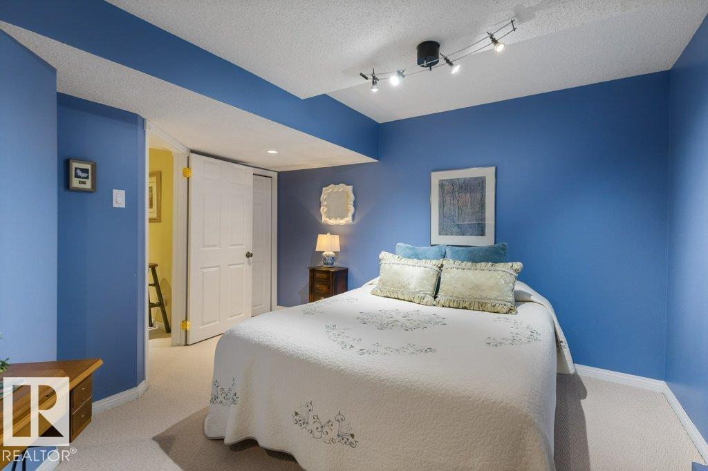 37 Huntington Cr Property Photo 30