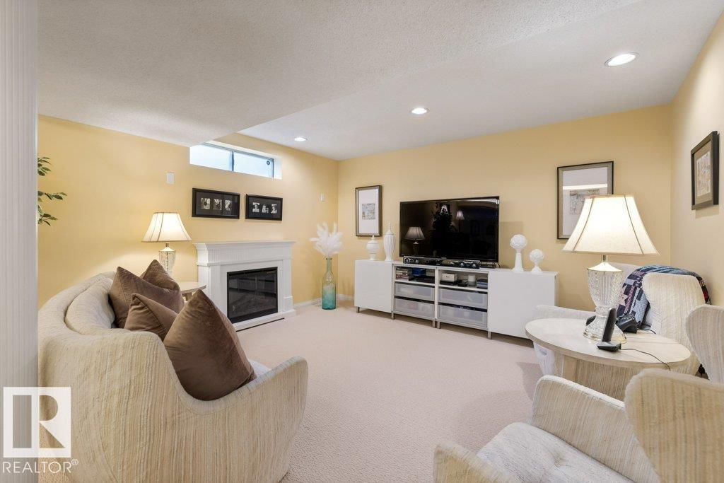 37 Huntington Cr Property Photo 33