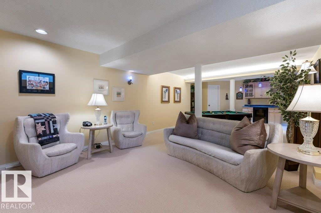 37 Huntington Cr Property Photo 35