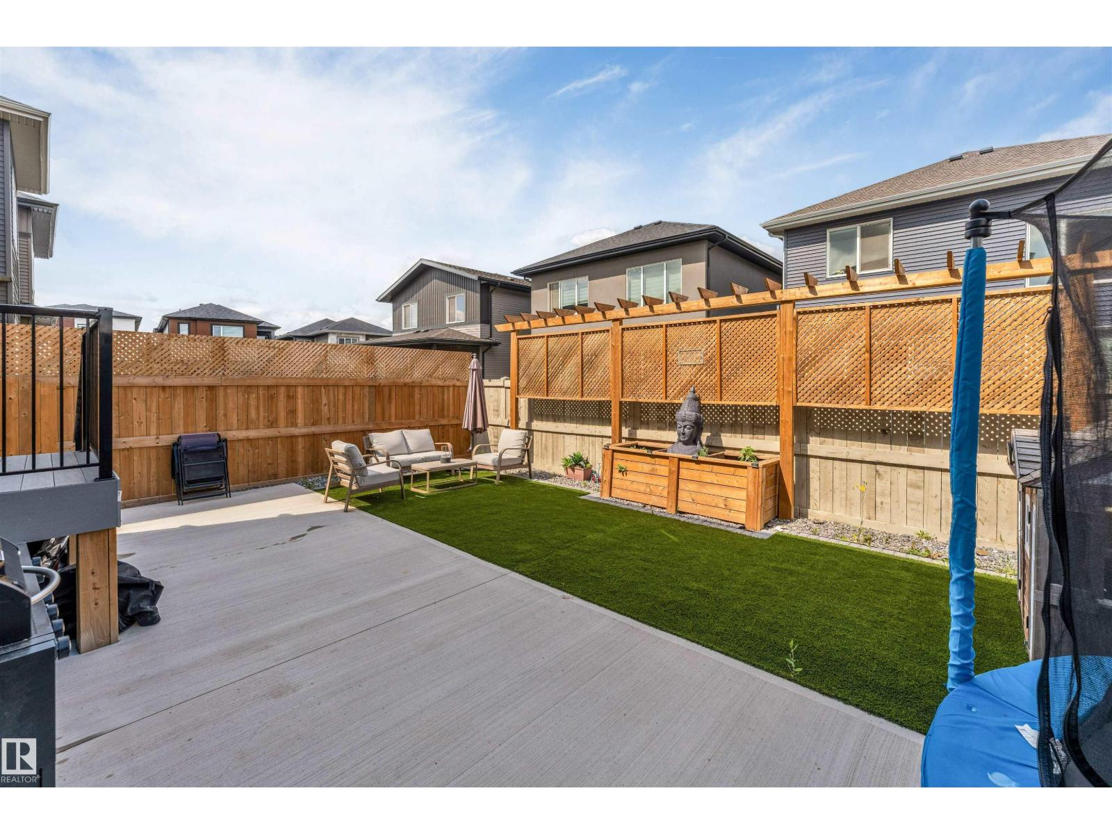 1824 18 Av Nw Property Photo 12