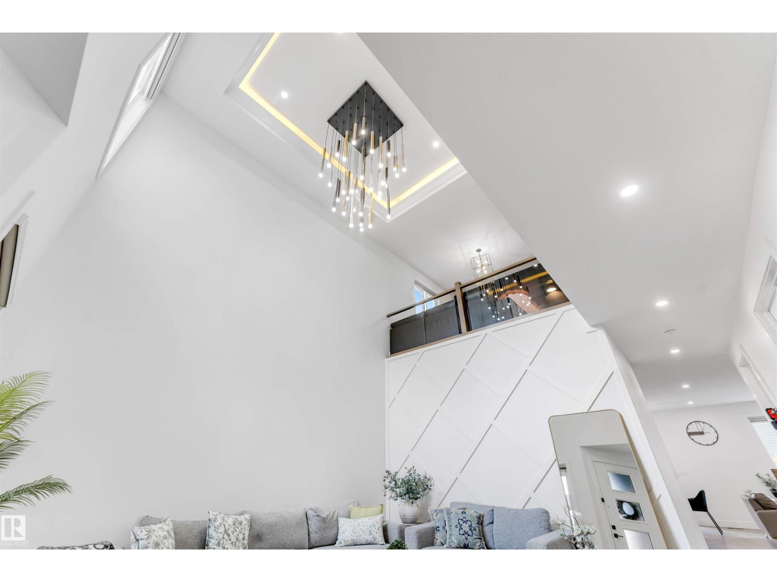 1824 18 Av Nw Property Photo 22