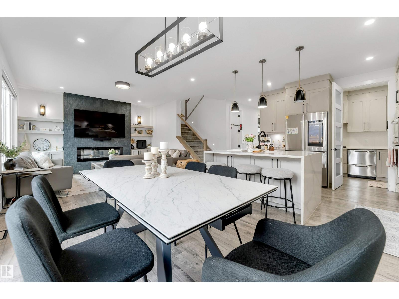 1824 18 Av Nw Property Photo 23