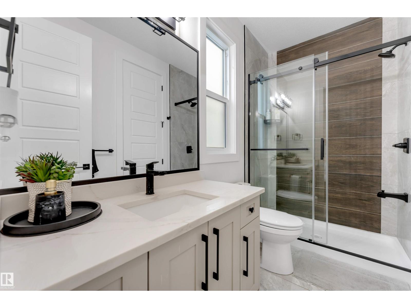 1824 18 Av Nw Property Photo 52
