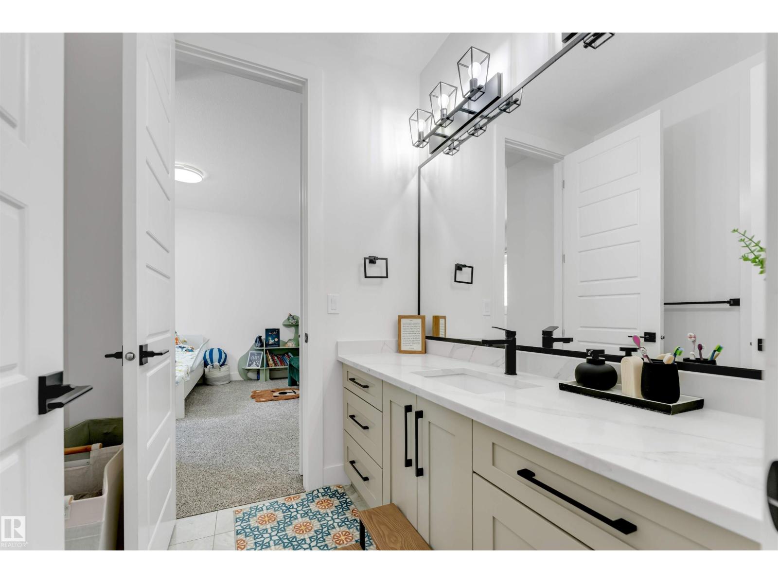 1824 18 Av Nw Property Photo 54