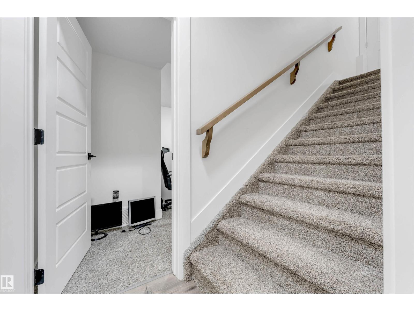 1824 18 Av Nw Property Photo 60