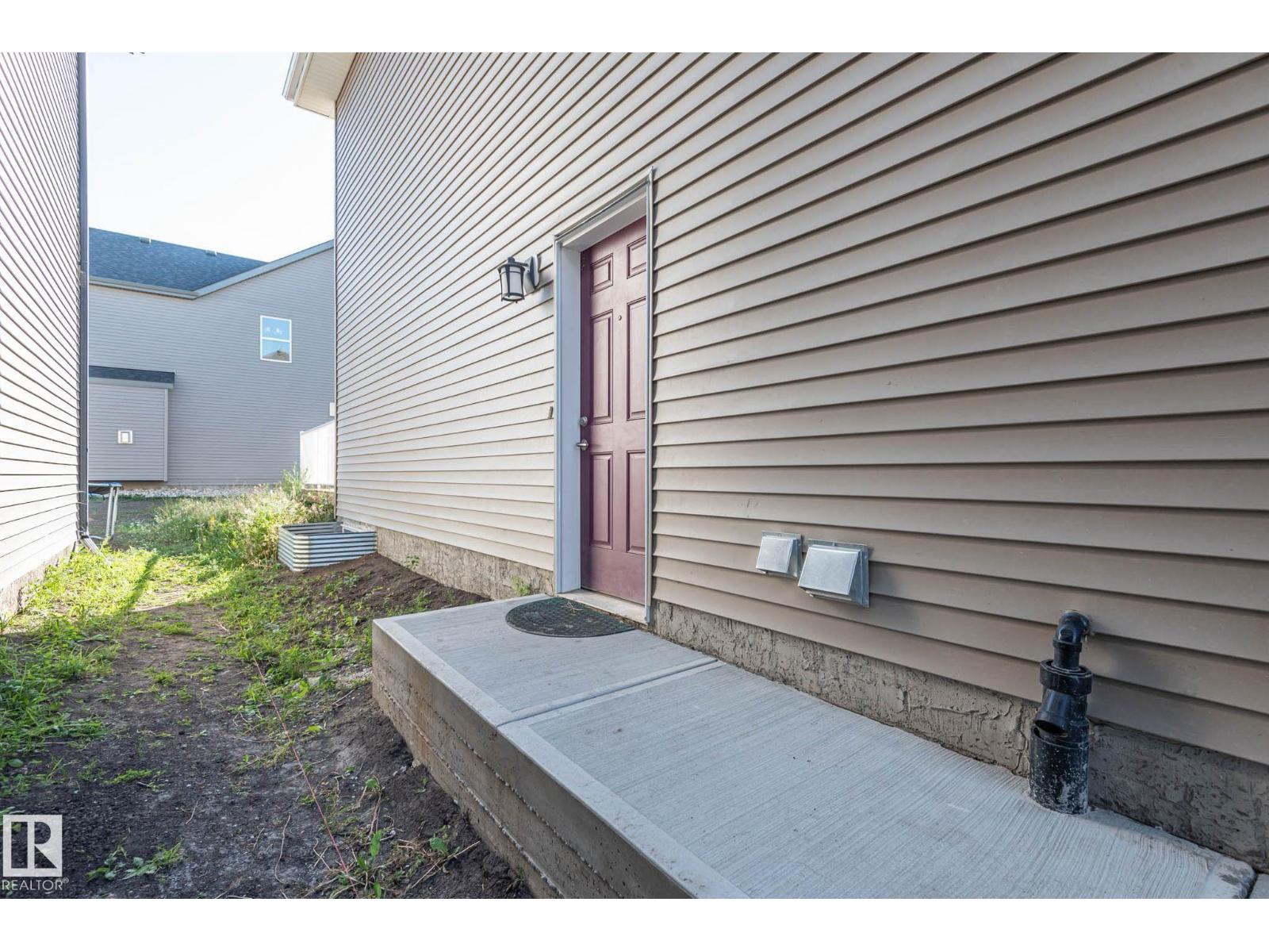 2635 Donaghey Cr Sw Property Photo 2