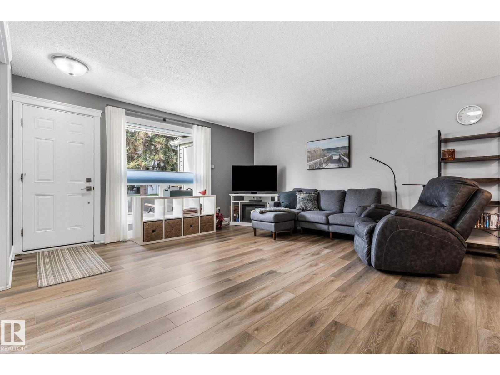 #38 2115 118 St Nw Property Photo 11