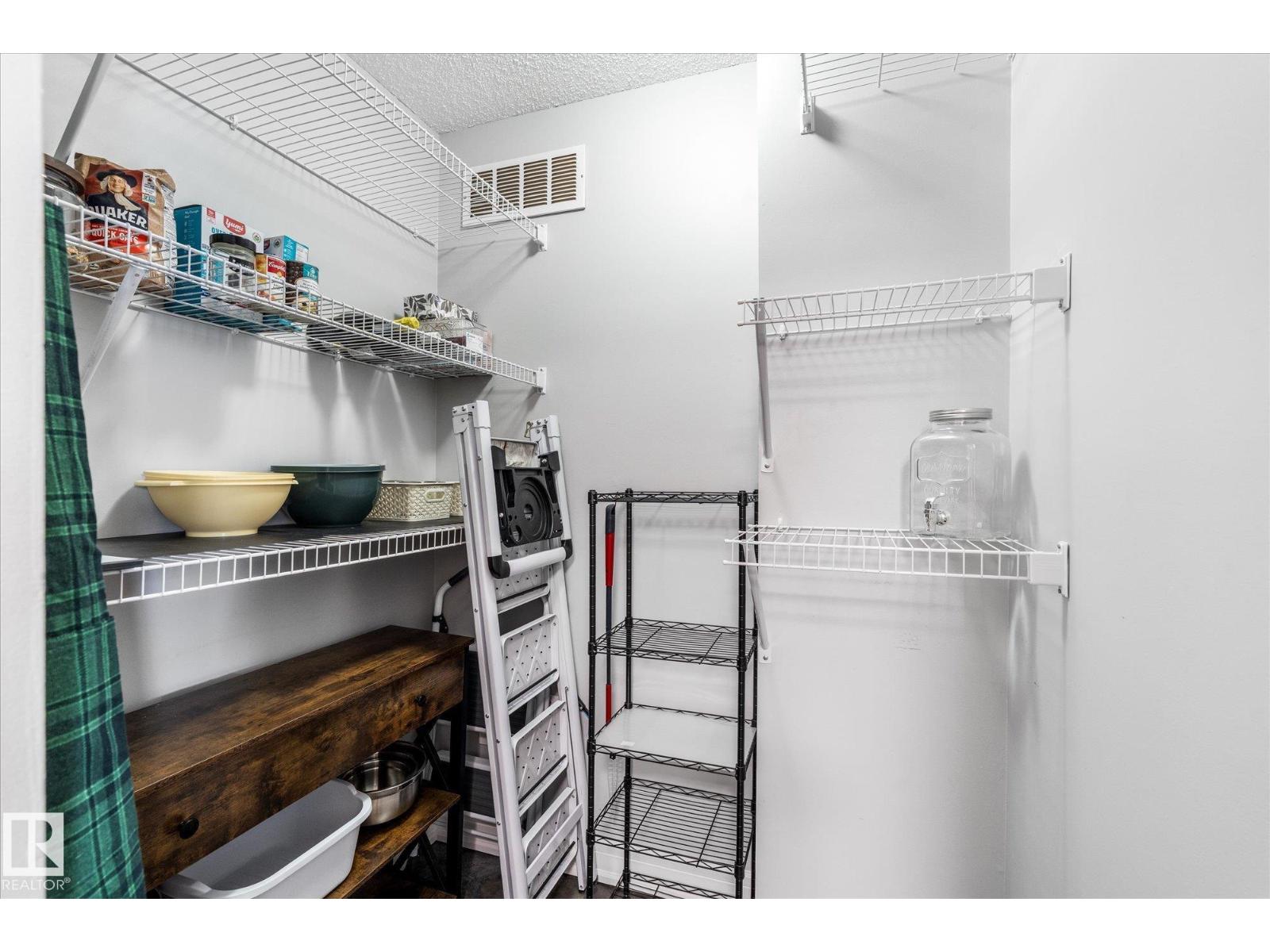 #38 2115 118 St Nw Property Photo 27