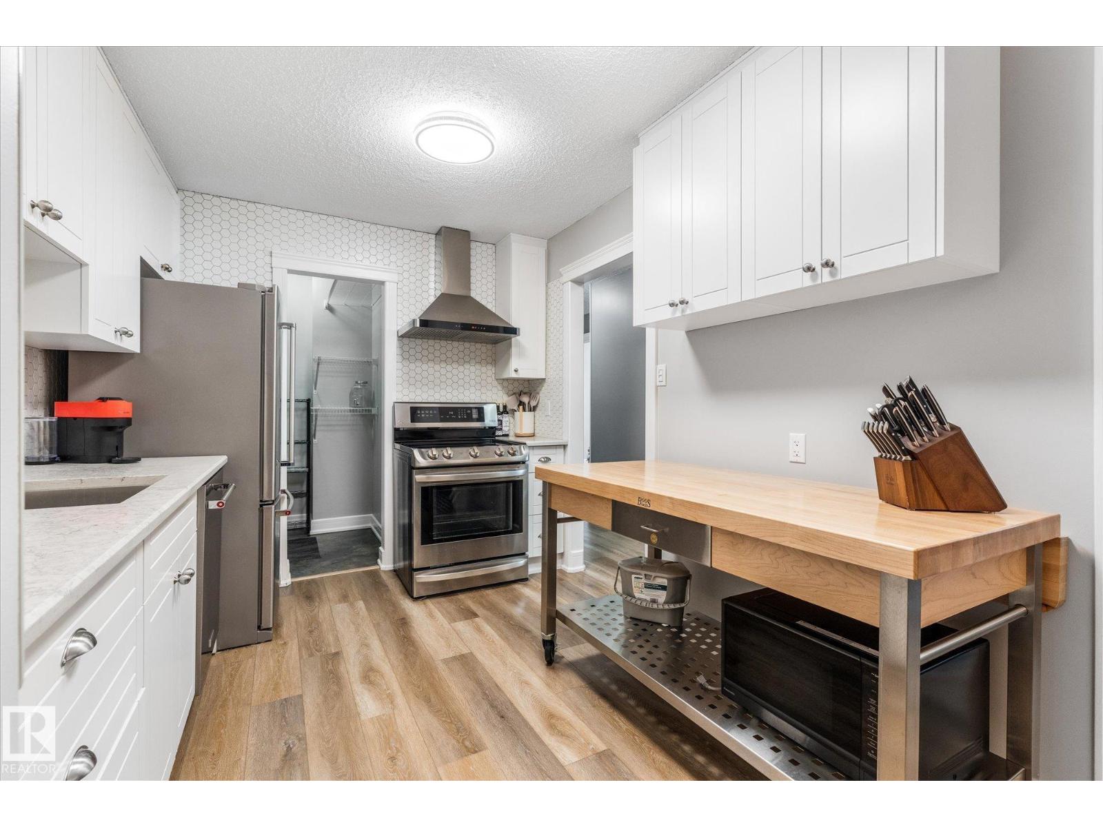 #38 2115 118 St Nw Property Photo 28