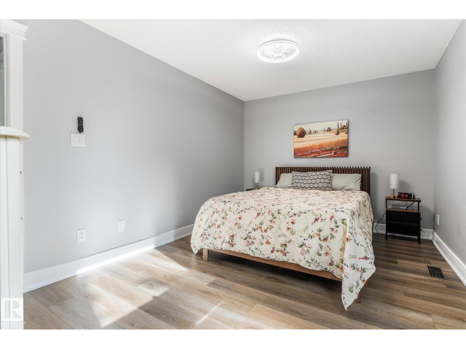 #38 2115 118 St Nw Property Photo 31
