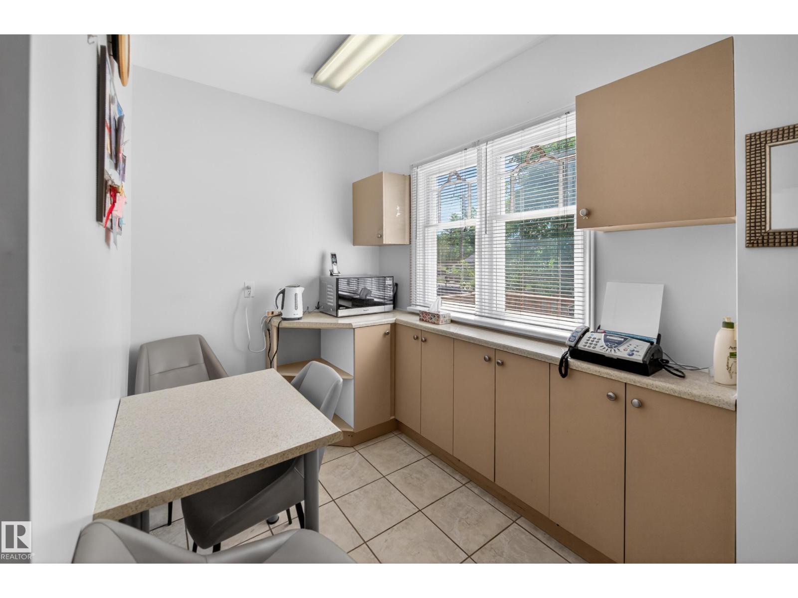 11010 106 St Nw Property Photo 23