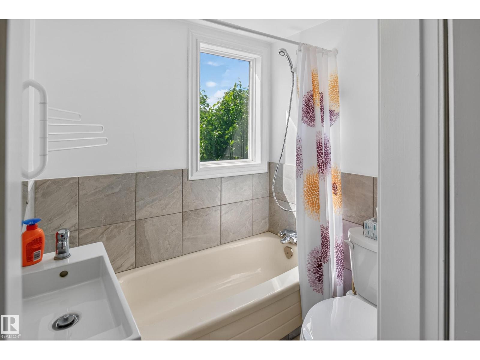11010 106 St Nw Property Photo 37