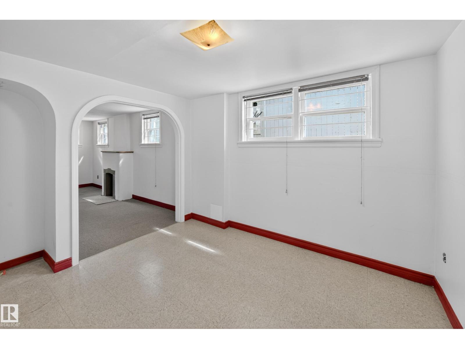 11010 106 St Nw Property Photo 41