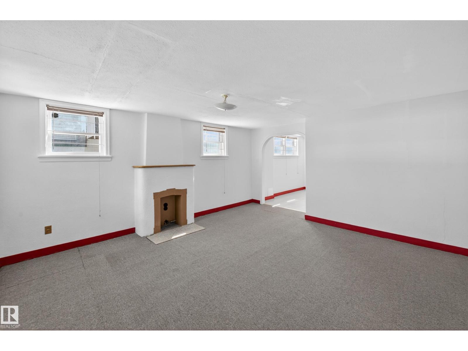 11010 106 St Nw Property Photo 46