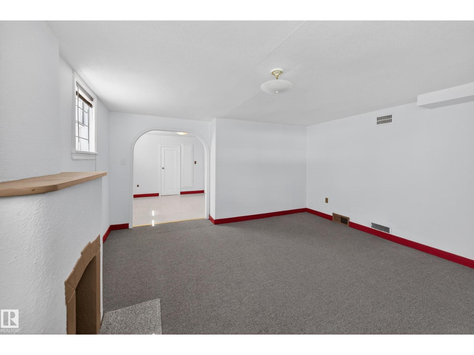 11010 106 St Nw Property Photo 48
