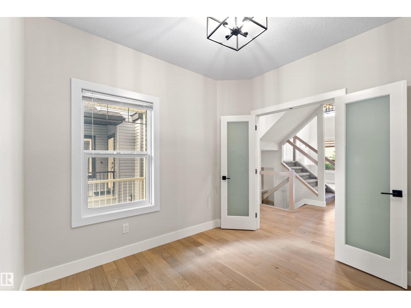 9804 223 St Nw Property Photo 4
