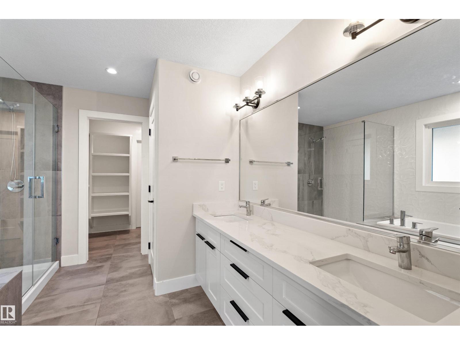 9804 223 St Nw Property Photo 19