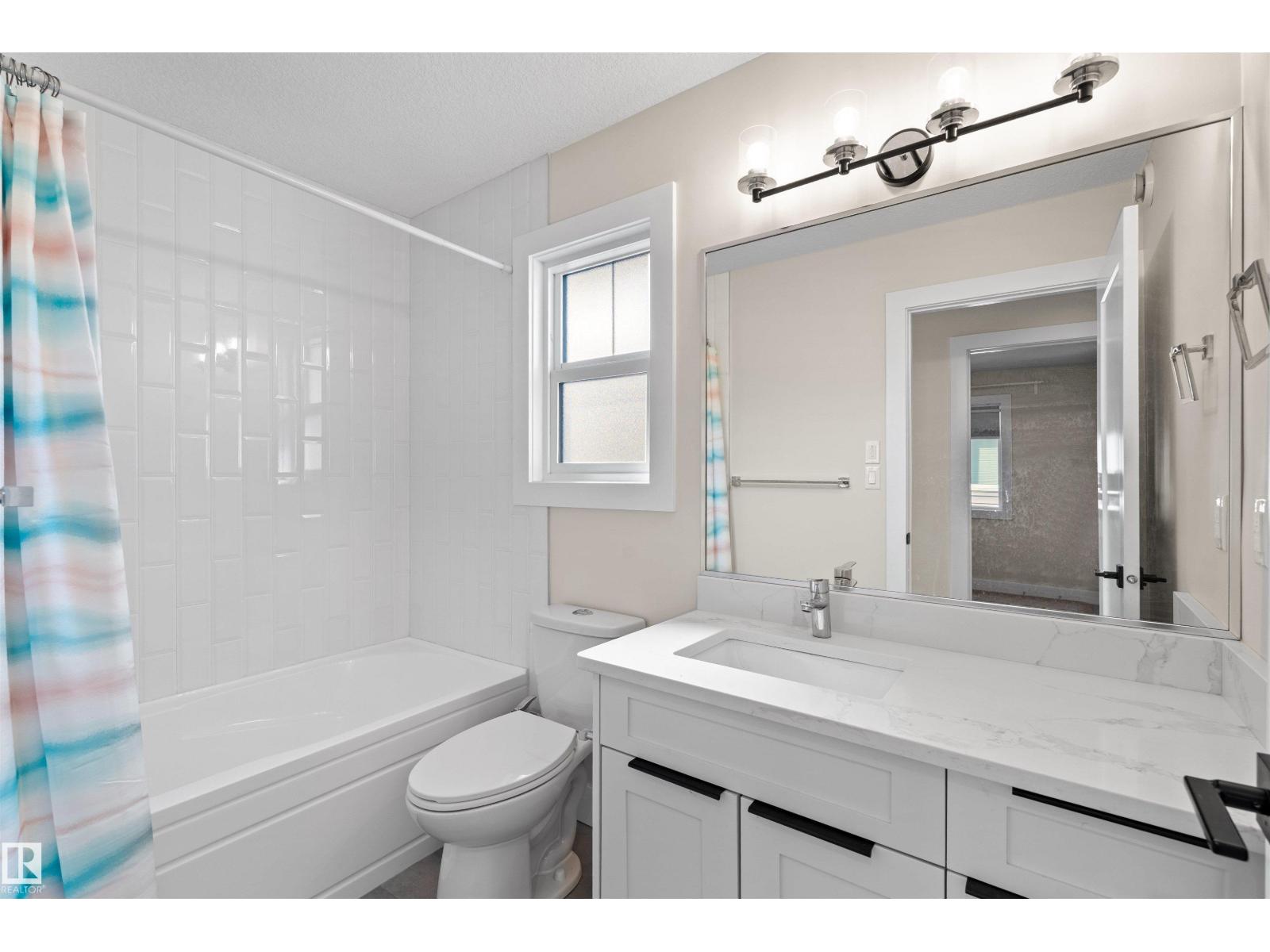 9804 223 St Nw Property Photo 23