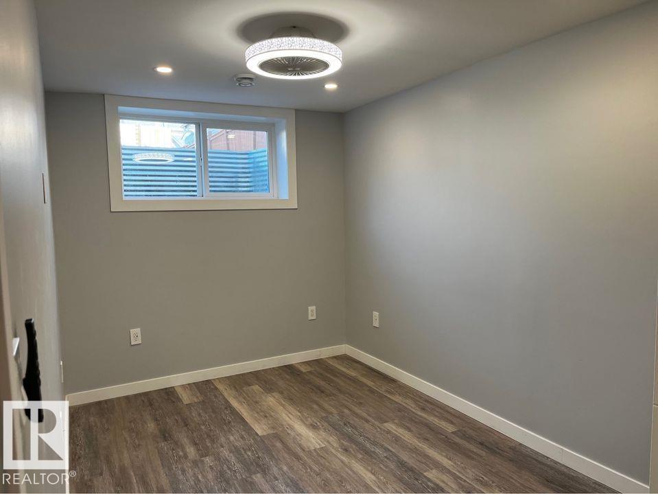 8823-8825 95 St Nw Property Photo 40